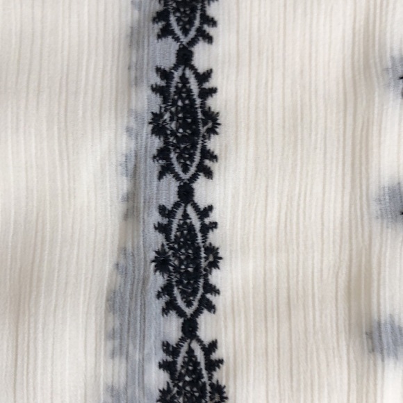 Democracy Sheer Cream Blouse with Black Long Sleeve Embroidery Size M - Picture 9 of 12